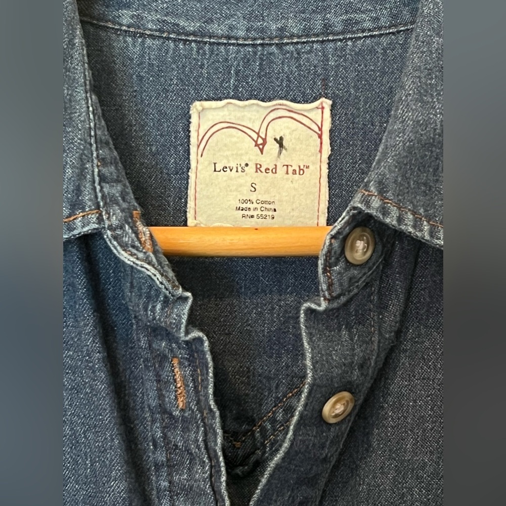 Women’s Levi Red Tab Western Shirt, Size Small - Picture 4 of 7